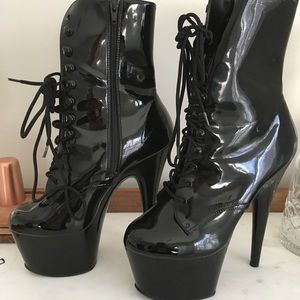 Pleaser platform heel